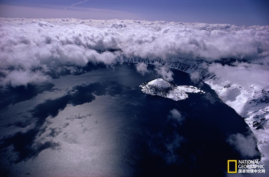 火山口湖國家公園，俄勒岡州攝影：Sam Abell，國家地理創(chuàng)意版