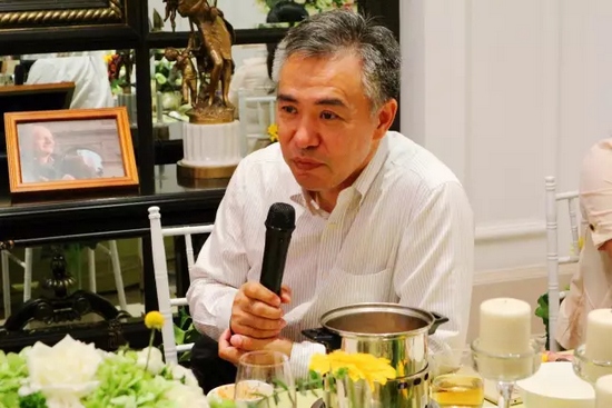 就藝術(shù)品投資收藏、人工智能、基因檢測等話題，劉東曉博士一一做了分析講解。