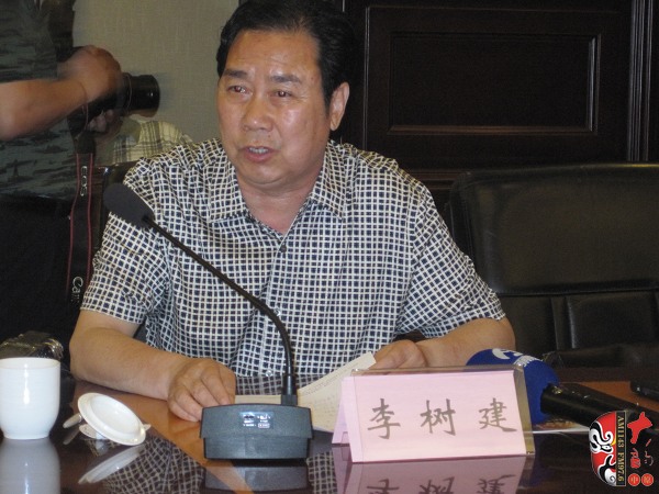 中國(guó)劇協(xié)副主席、河南省劇協(xié)主席、河南豫劇院院長(zhǎng)李樹建