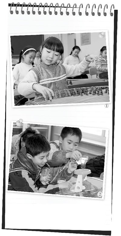 　圖1：鐵路五小古箏社團(tuán)的孩子們正在演奏《高山流水》，圖2：科學(xué)課上，孩子們正在探索水的秘密。
