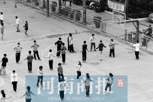 有學(xué)校擔(dān)心，個(gè)人進(jìn)校園鍛煉，安全隱患大