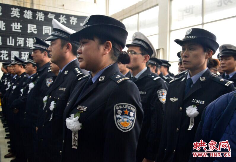 送別儀式上，姚世民的不少同志忍不住流下了眼淚