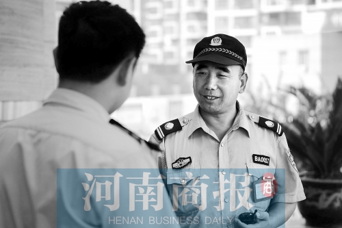 現(xiàn)在的劉阿春，在鄭州一家酒店當保安經(jīng)理