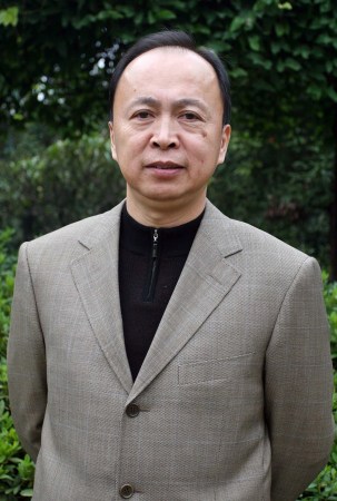 2007年11月5日，十七大黨代表湘西自治州州委書記童名謙。