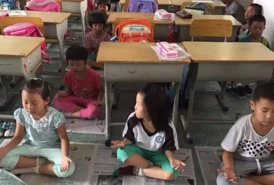 小學(xué)校長(zhǎng)要求學(xué)生打坐代替午睡 自稱(chēng)已練20年