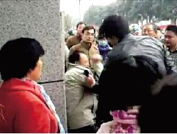 純屬誤會，人家不是人販子