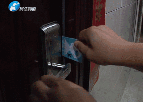 驚！一張卡片秒開防盜門 你家的門還安全嗎？