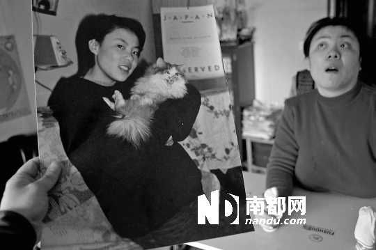 昔日的清純與秀美，如今，卻終身癱瘓、生活不能自理。C FP供圖