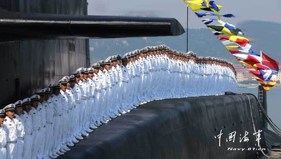 威武的核潛艇官兵。軍報記者-喬天富攝