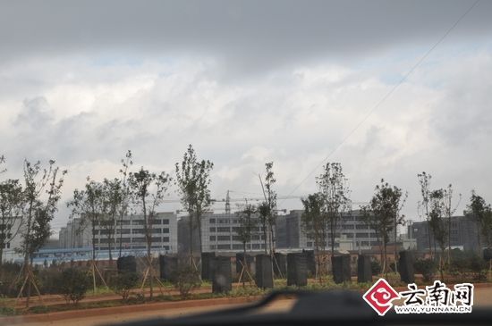 2010年11月的時候，爭議土地上已經(jīng)是密布的高樓群。