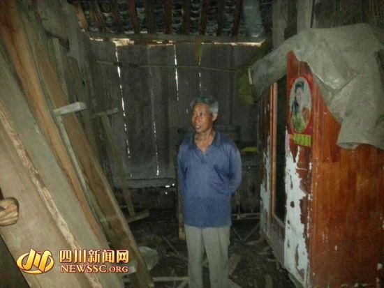 王本余的堂兄王本武向四川新聞網(wǎng)記者介紹王本余還剩下的財物。