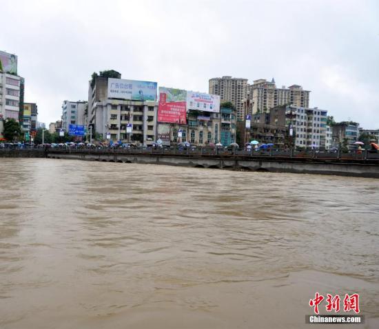 7月15日，貴州湄潭縣普降大到暴雨，遭受二十年一遇的洪澇災(zāi)害。