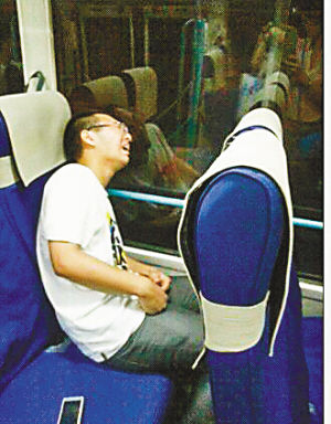 朱江突然發(fā)?。ㄊ忻窆﹫D）