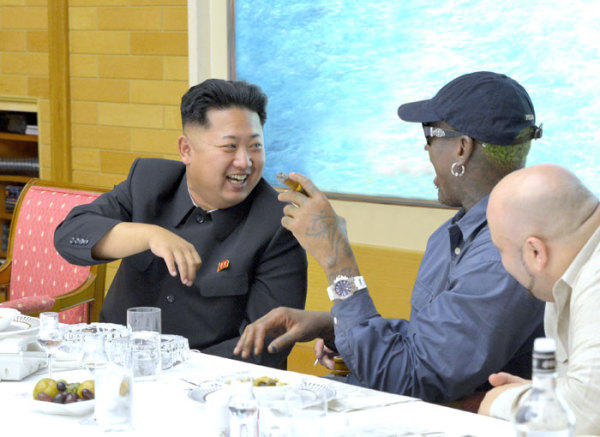 近日，朝鮮最高領(lǐng)導(dǎo)人金正恩已在平壤再次會(huì)見并宴請(qǐng)了正在朝鮮訪問的前美國(guó)全國(guó)籃球協(xié)會(huì)(NBA)球星羅德