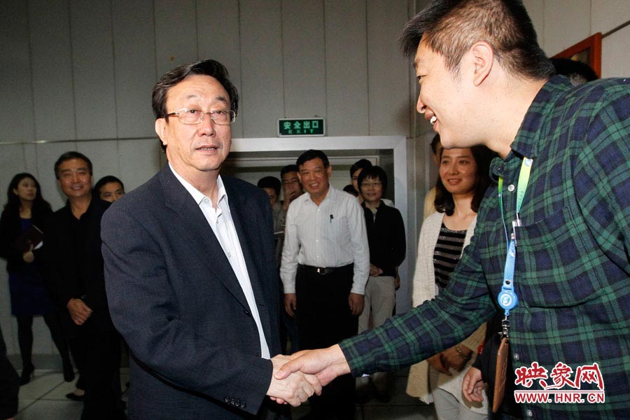 河南省委書記、省人大常委會(huì)主任郭庚茂視察河南人民廣播電臺(tái) 映象網(wǎng)記者邵恰 段晉哲/攝