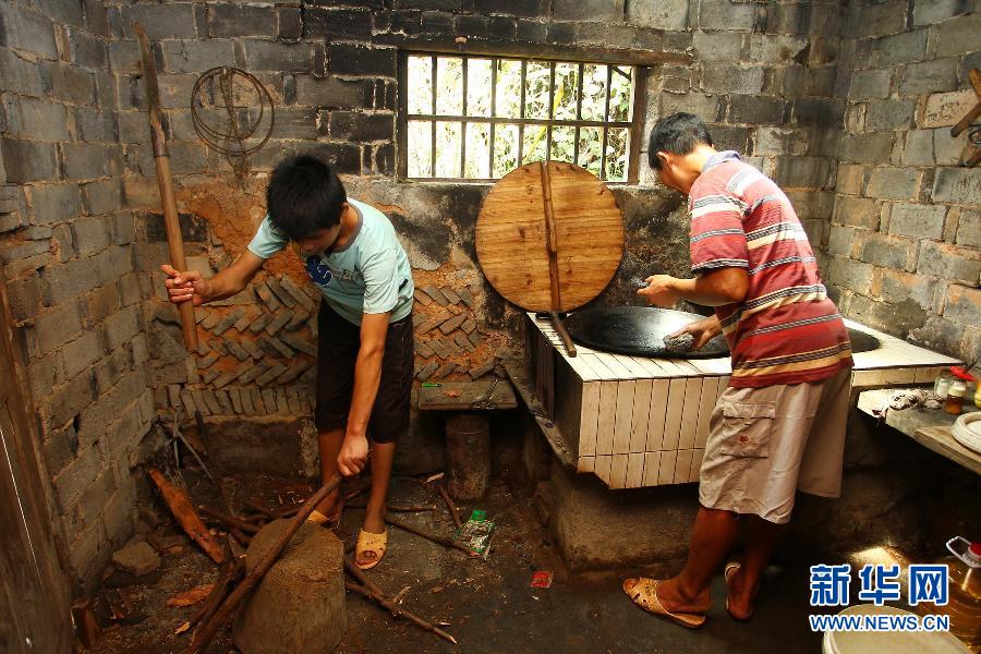 農(nóng)場棚戶區(qū)的最后留守家庭：留下的是回憶，迎來的是幸福