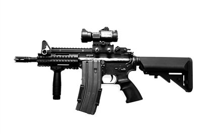 M16步槍，全槍長(zhǎng)：986mm，空槍重：3.26公斤，戰(zhàn)斗全重：4公斤，最大有效射程：800米