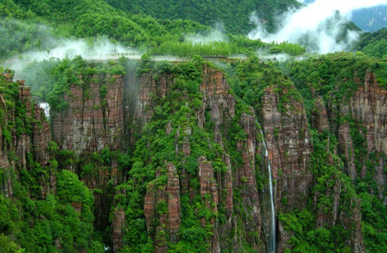 陽(yáng)春三月 河南登山好去處