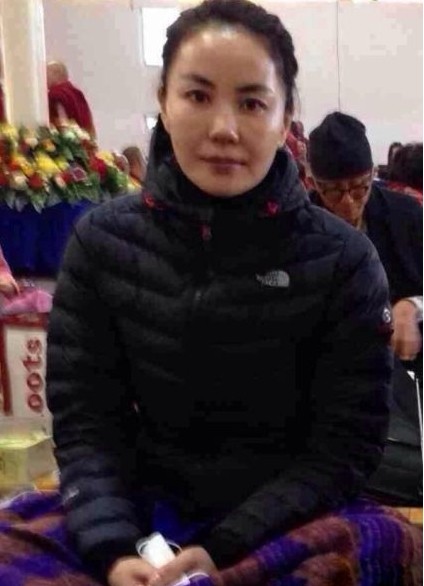 網友曝王菲現身泰國參加禪修班。