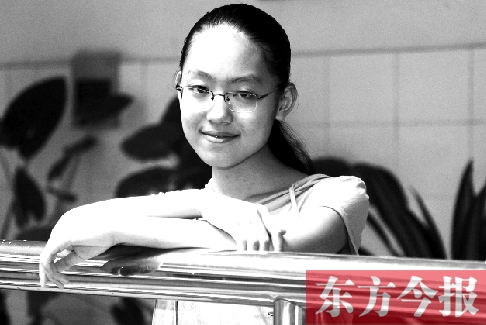 祁瑩就讀于鄭州外國(guó)語(yǔ)中學(xué)，她的夢(mèng)想是當(dāng)一名外交官 邱琦/圖