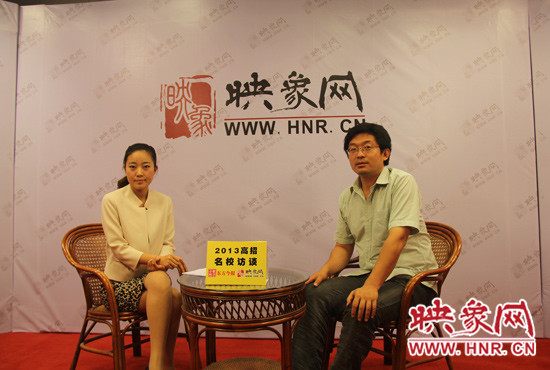　6月23日，清華大學河南招生組組長謝旭東做客映象網(wǎng)“2013高招名校訪談”節(jié)目