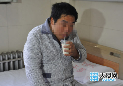 5月7日8時許，開封H7N9患者馬某在病房吃早餐。