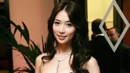 宋丹丹一條微博疑似又把林志玲陳冠希罵戰(zhàn)推向新高度！