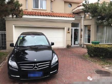 該外籍男子的車輛。（網(wǎng)友供圖）