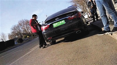 多家二手車(chē)平臺(tái)交易“調(diào)表車(chē)” 100元就能改里程