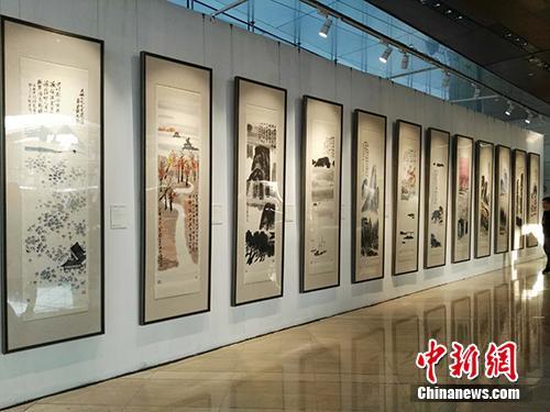 齊白石作品《山水十二條屏》在北京展出。<a target='_blank'  _fcksavedurl='http://www.chinanews.com/' _fcksavedurl='http://www.chinanews.com/' >中新網(wǎng)</a>記者 宋宇晟 攝