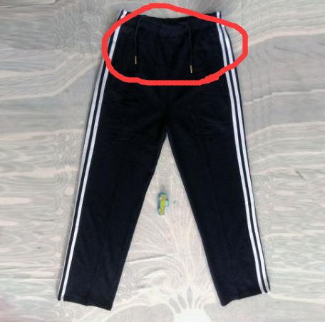 嚇哭！6歲男孩被夾斷手指 罪魁禍?zhǔn)拙故切７? oldsrc=