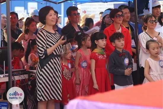 等等，這畫(huà)風(fēng)轉(zhuǎn)變太快我不明白了，看見(jiàn)啥了突然這么高興？