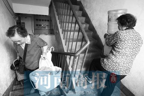 鄭州2萬多棟舊樓需加裝電梯 相關政策允許嗎？