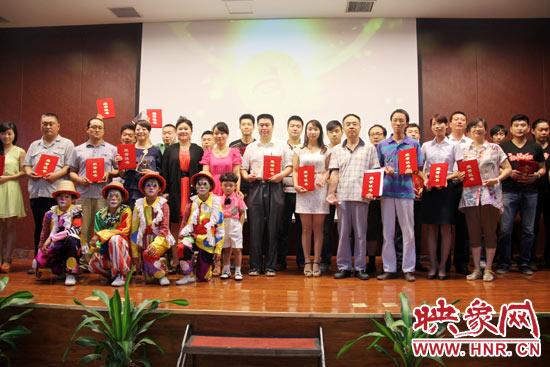 經過網絡投票和專家評審，最終農民兄弟樂隊的歌曲《中國夢》、動畫片《紅孩兒與大學院》以及《中原福塔兒童