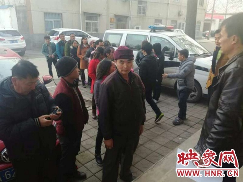 滎陽(yáng)78名貴州籍農(nóng)民工兄弟拿到工資回家啦！
