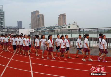 浙江天臺(tái)一小學(xué)建成“空中操場”
