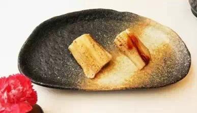 就一點(diǎn)兒紫菜跟生魚片 日料沒(méi)吃什么為啥還那么貴？