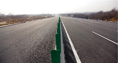 鄭上快速路工程建設(shè)已進(jìn)入收尾階段。