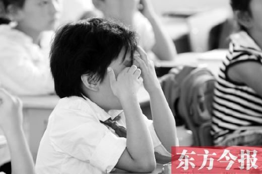 鄭州近七成三年級(jí)學(xué)生“缺覺(jué)” 學(xué)生學(xué)業(yè)負(fù)擔(dān)仍不輕