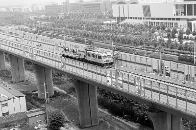 開城鐵建成通車之后，將開行時(shí)速200公里的動(dòng)車組，屆時(shí)，鄭州到開封的用時(shí)將縮短為19分鐘