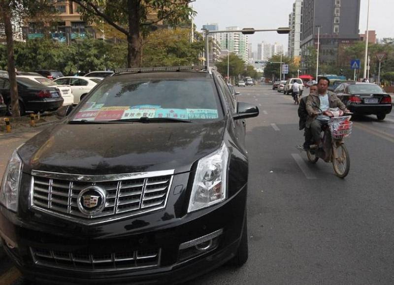 深圳現(xiàn)“史上最多通行證車(chē)”無(wú)牌豪車(chē)
