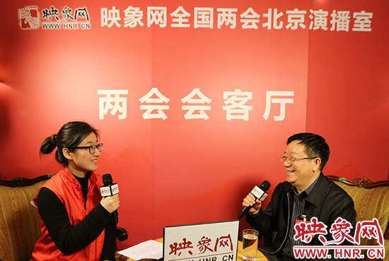 全國人大代表鄭永和做客映象網(wǎng)全國兩會(huì)北京直播室。