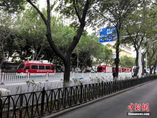 5月22日7時50分許，烏魯木齊市沙依巴克區(qū)公園北街早市發(fā)生一起爆炸案，造成人員傷亡。