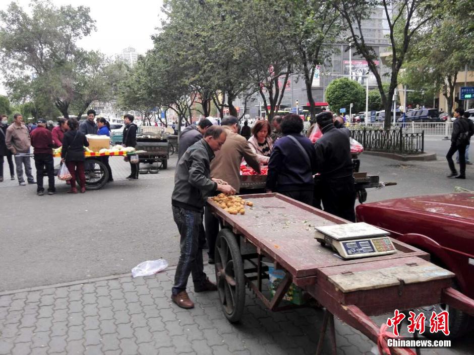 自治區(qū)和烏魯木齊市有關(guān)部門迅速處置，傷員已全部送往醫(yī)院救治。
