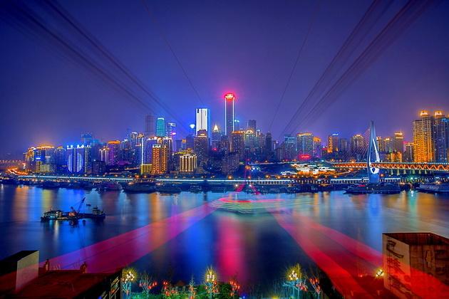 中原地產(chǎn)數(shù)據(jù)顯示，8月最后一周，上海市新建商品住宅成交已連續(xù)5天破千，昨日（8月31日）更是達(dá)到單日成交1123套。