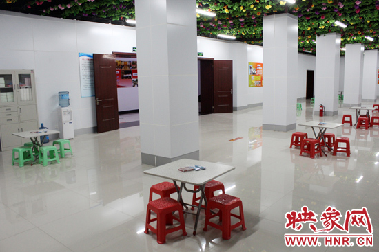 為了給市民納涼避暑創(chuàng)造舒適的環(huán)境，今年鄭州市人防辦加大了投入，對納涼點(diǎn)進(jìn)行了升級改造
