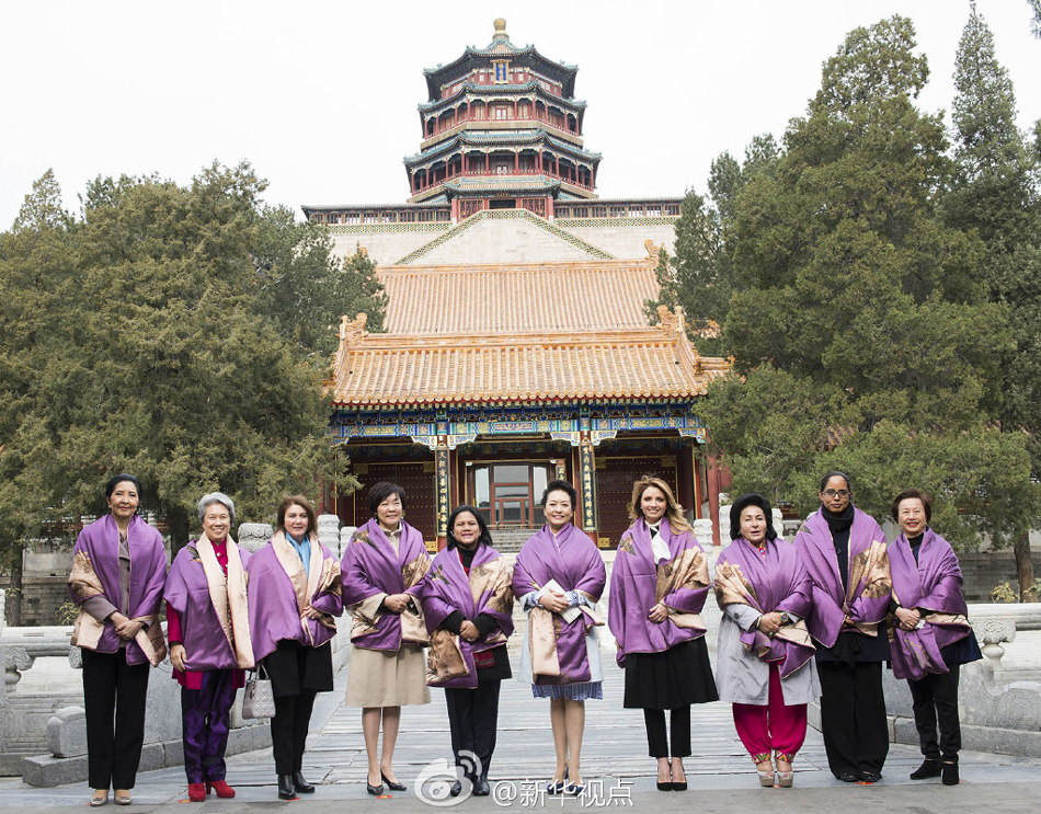 原標題：彭麗媛：能夠同乘一條船是難得的緣分