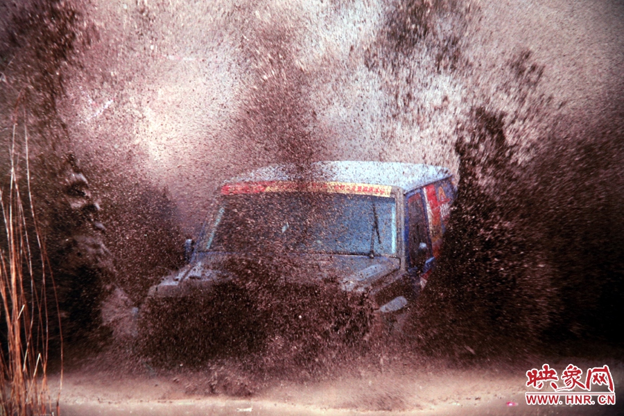賽車的世界、更是男人的世界。圖為部分參展攝影作品。