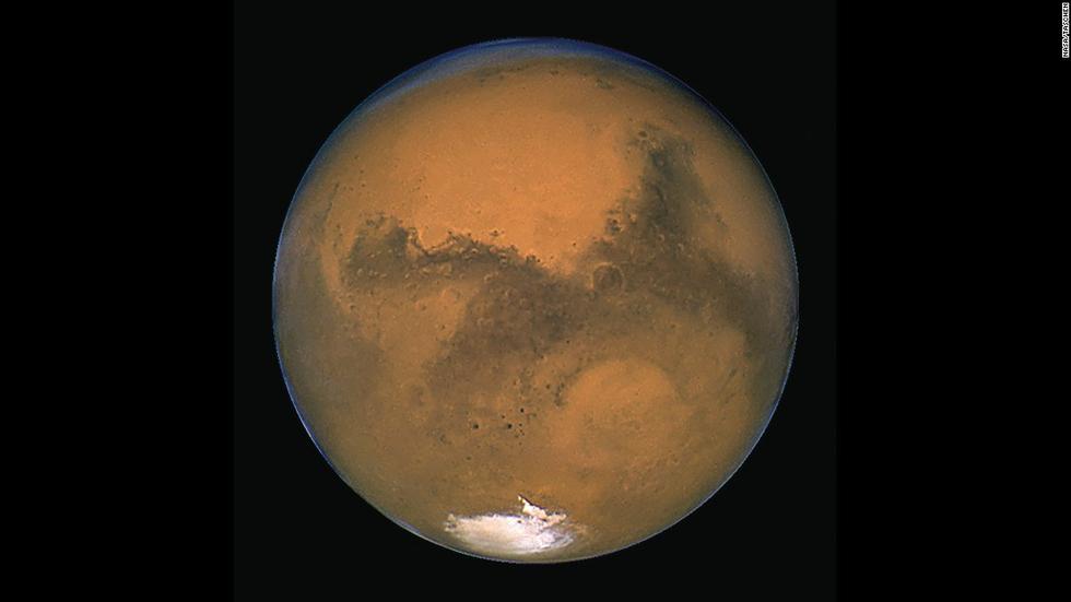 哈勃望遠鏡剛進入太空就遇到了個大問題：它的主鏡片存在缺陷，導致成像模糊。