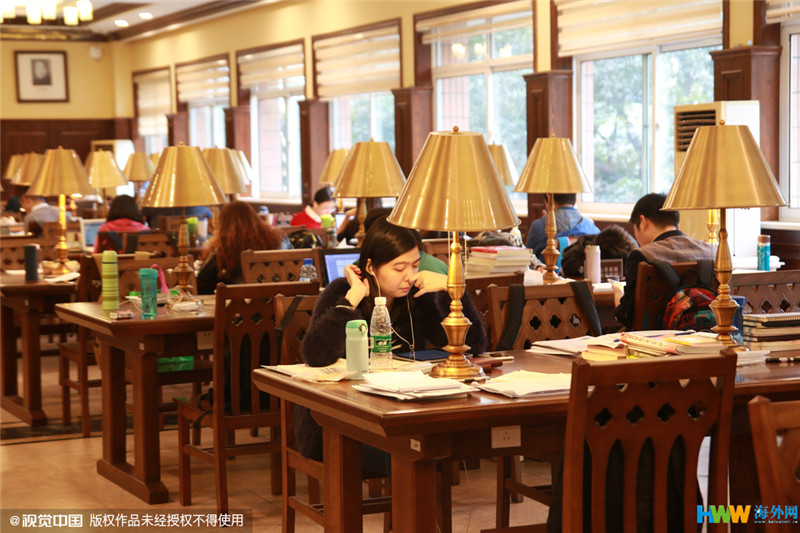 重慶大學(xué)改造翻新的“民國(guó)風(fēng)圖書館”走紅網(wǎng)絡(luò)，引得無數(shù)網(wǎng)友點(diǎn)贊